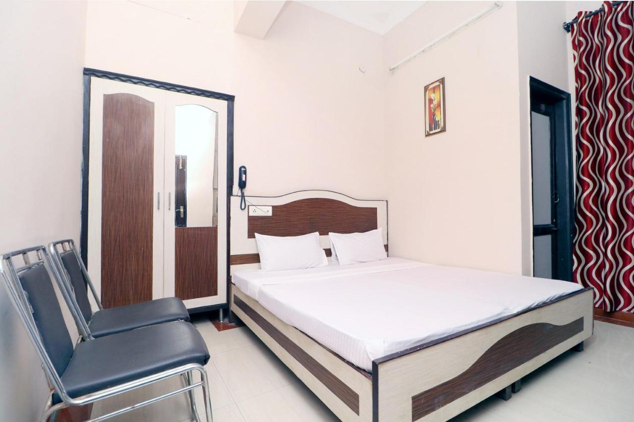 Shāhpur Spot On 43045 Hotel Vivek Plaza מראה חיצוני תמונה