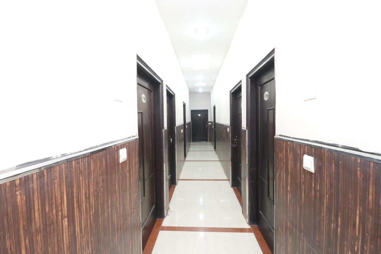 Shāhpur Spot On 43045 Hotel Vivek Plaza מראה חיצוני תמונה