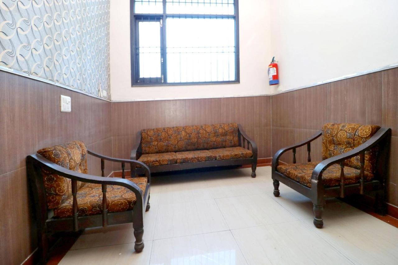 Shāhpur Spot On 43045 Hotel Vivek Plaza מראה חיצוני תמונה