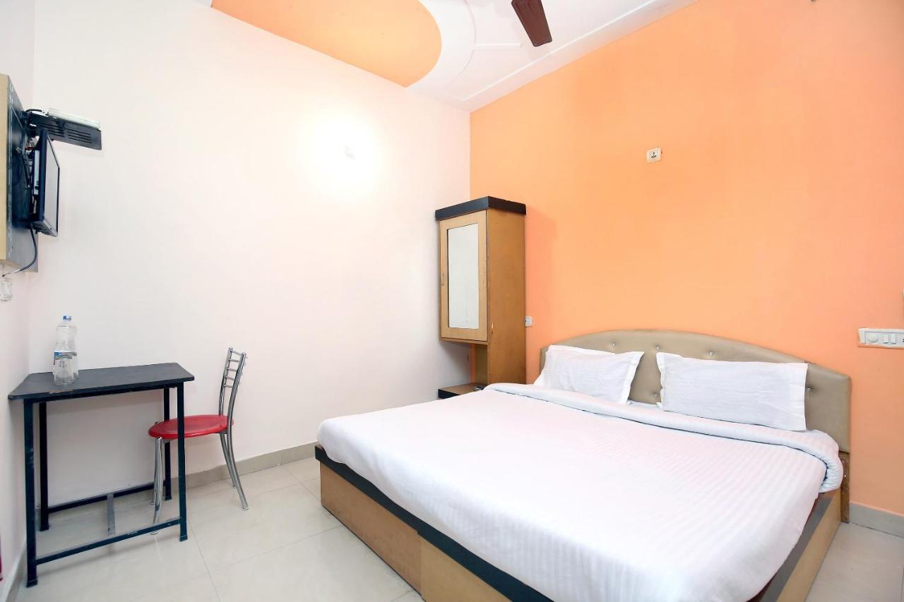 Shāhpur Spot On 43045 Hotel Vivek Plaza מראה חיצוני תמונה